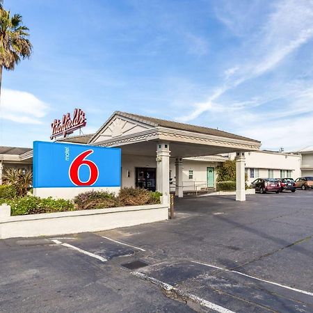 Motel 6 San Rafael Exterior foto